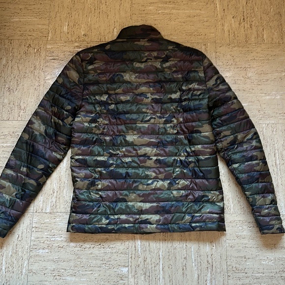 Men’s Guess XS Camo Puff Jacket - Picture 2 of 4